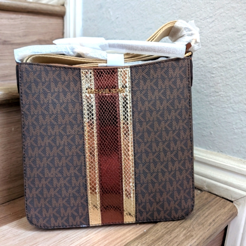 NWT Michael Kors Jet Set Travel Small Signature Logo and Metallic Messen…